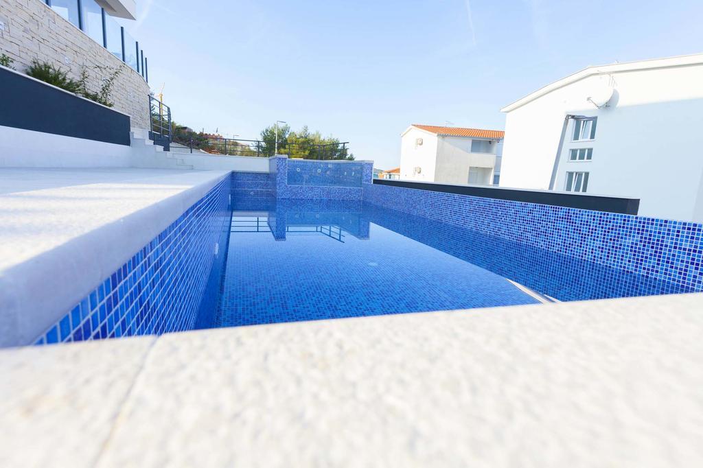 Apartment Solis Okrug Gornji โตรกีร์ ภายนอก รูปภาพ
